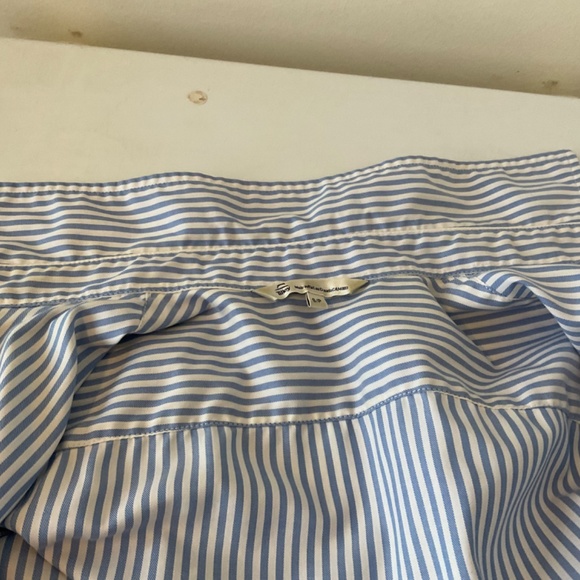 Tilley Long Sleeves shirt, Gently Used - Wash & Wear, Perfect to Travel 🧳! - Picture 5 of 8